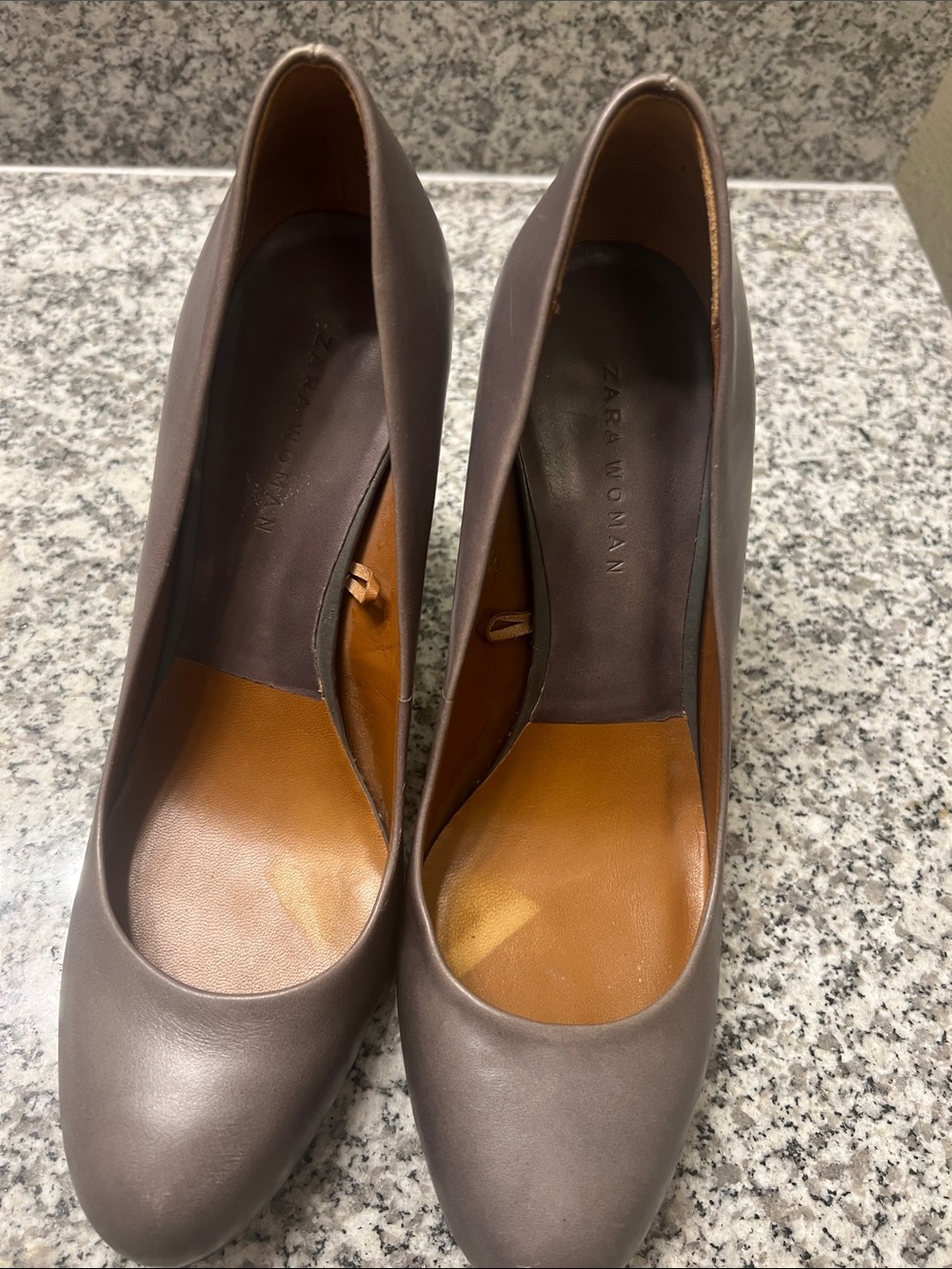 Zara Woman Round-Toe Pumps  Sz 8 work office - Picture 3 of 8